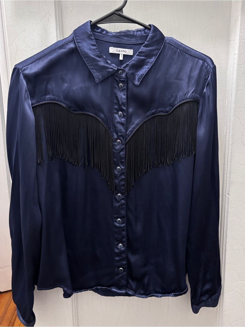 GANNI DONNELLY FRINGED SATIN SHIRT - Picture 3 of 4